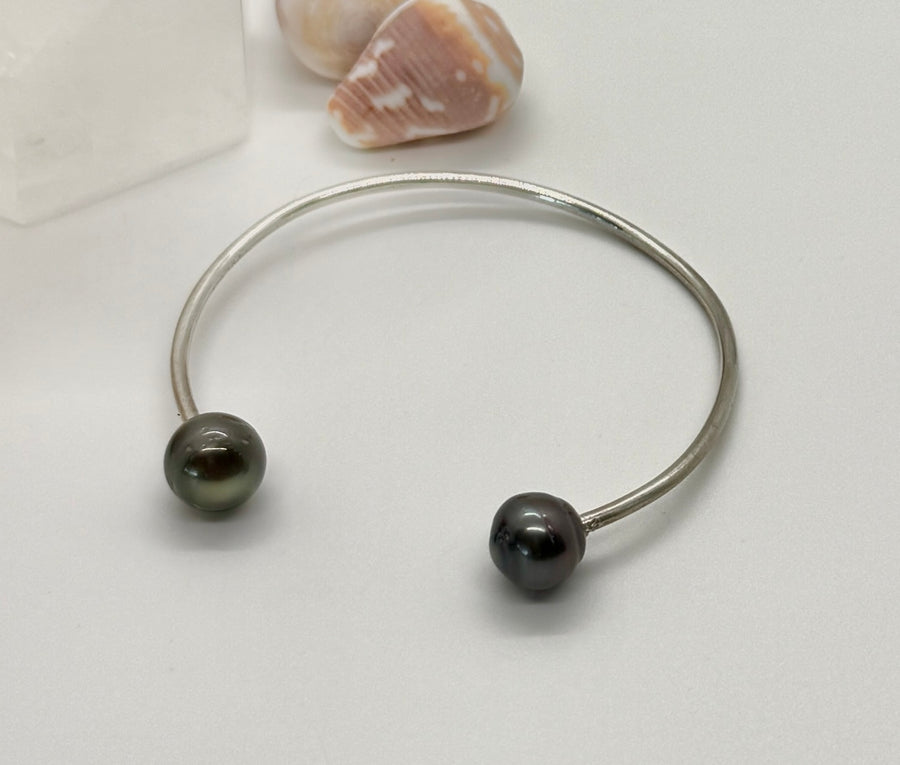 Tahitian pearl bracelet