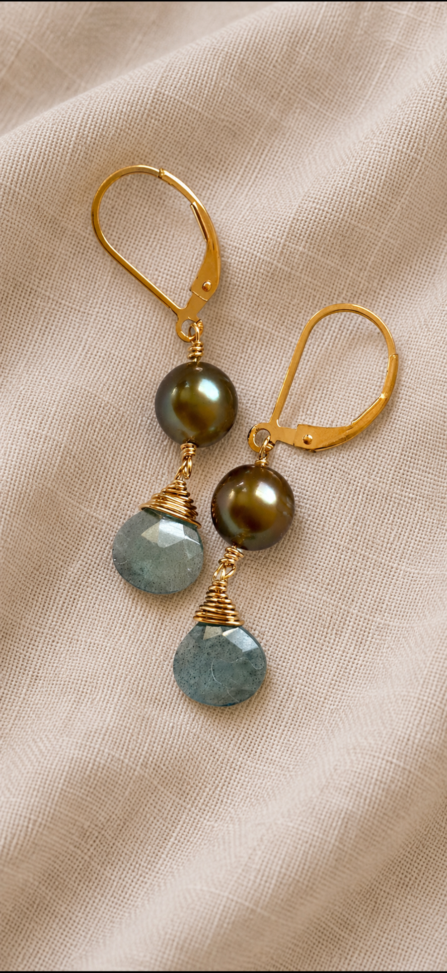 moss aquamarine and Tahitian pearl earrings